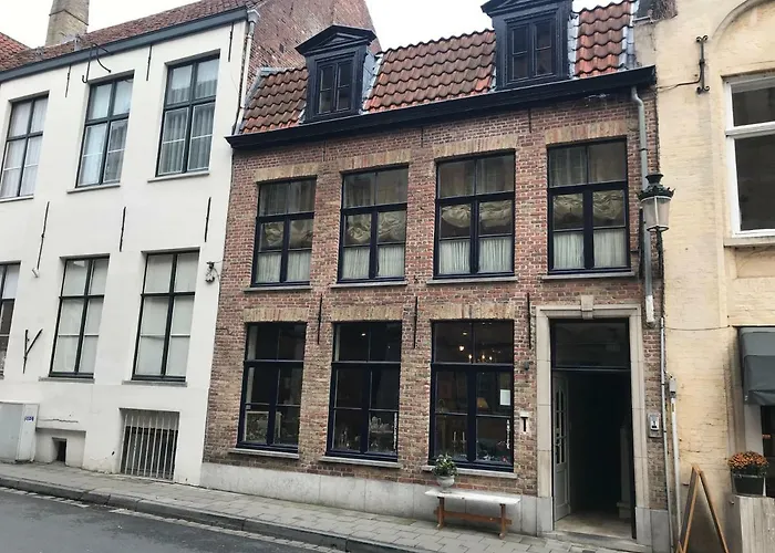 Unique 5-Star Hidden Gem Right In The Main Centre - Dijver