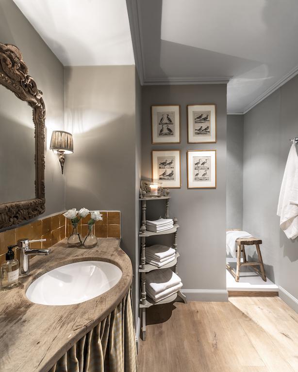 Appartement Dijver - Serene Escape In The Heart Of Historic Bruges